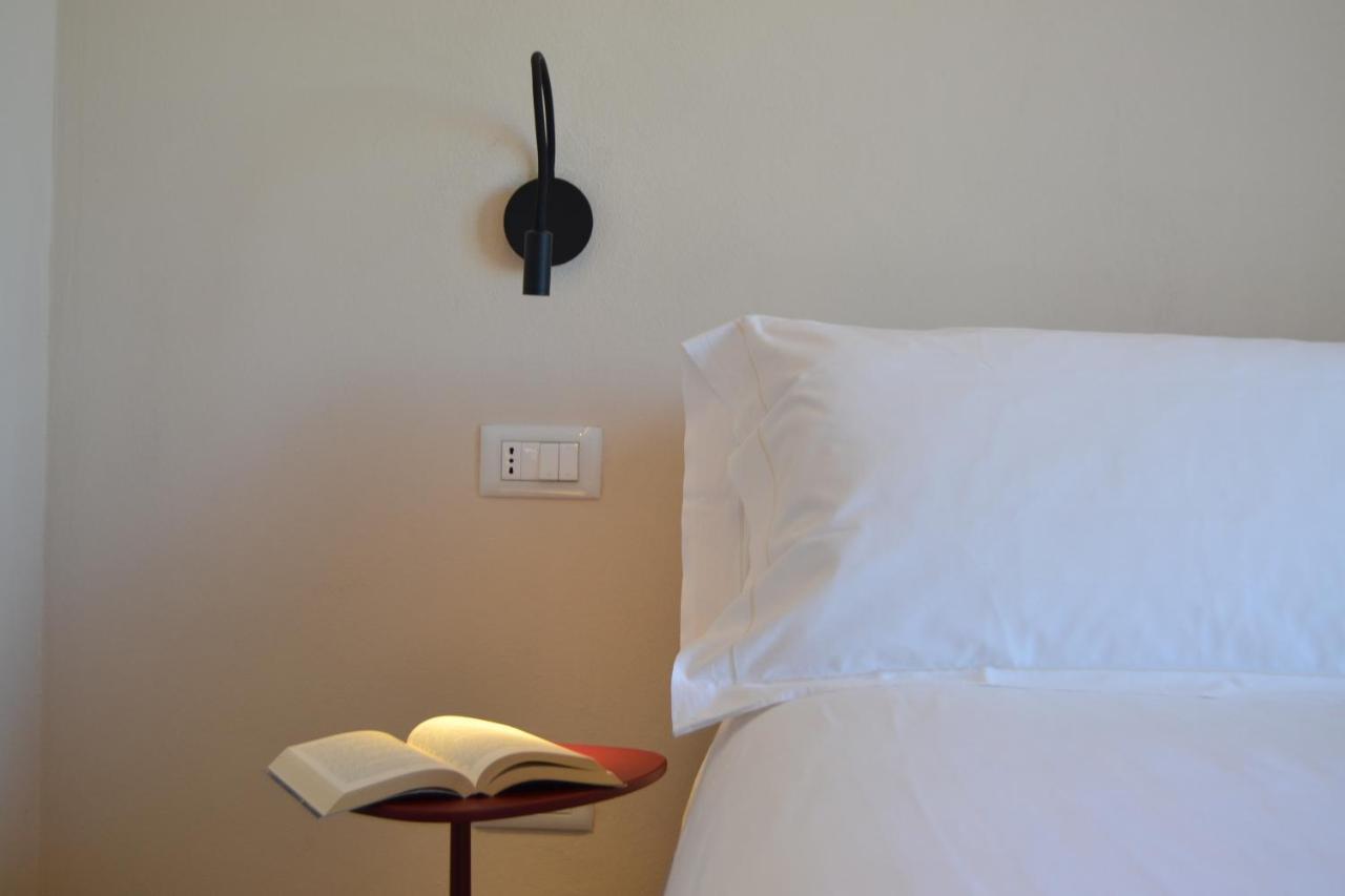 Le Cornici - Cascina Di Charme Hotel Diano dʼAlba Buitenkant foto