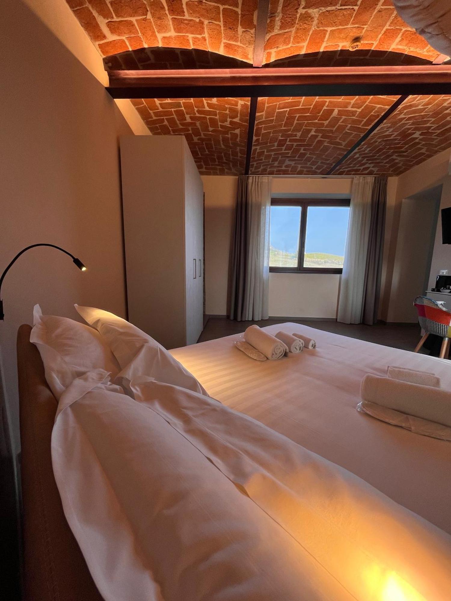 Le Cornici - Cascina Di Charme Hotel Diano dʼAlba Buitenkant foto